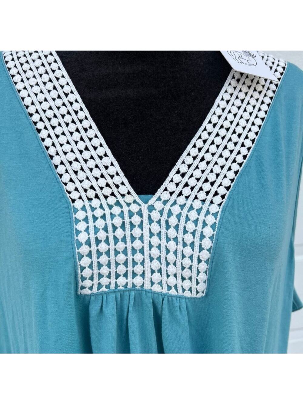 Xieerduo Crochet Trim V-Neck Sleeveless Teal Short Sleeve Top, Women's size 2 XL